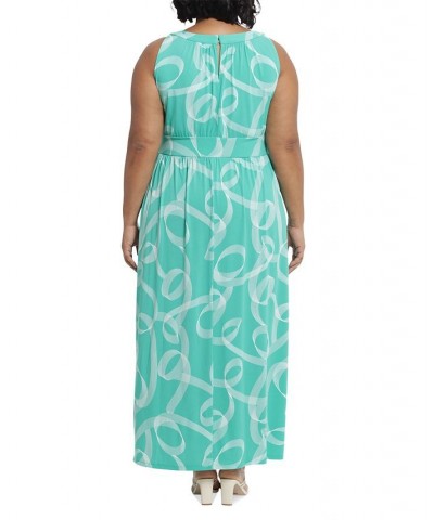 Plus Size Halter Keyhole Printed Maxi Dress Green $54.50 Dresses